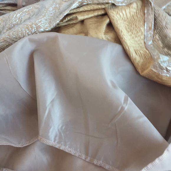 One Clothing gold metallic medium dress sparkle - Picture 6 of 7